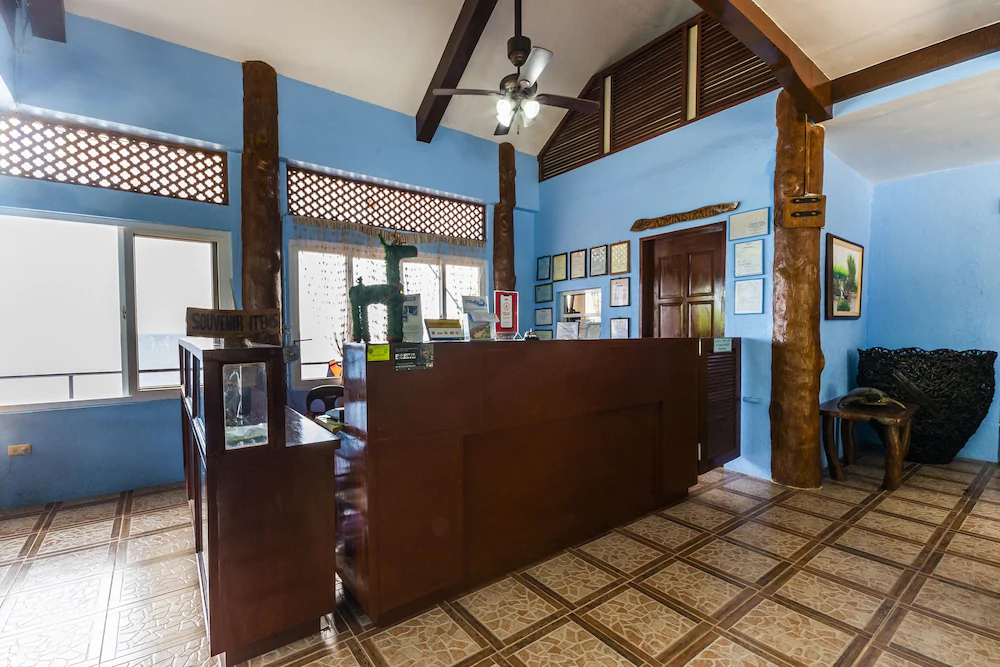 Dakong Bato Beach And Leisure Resort by OYO Rooms