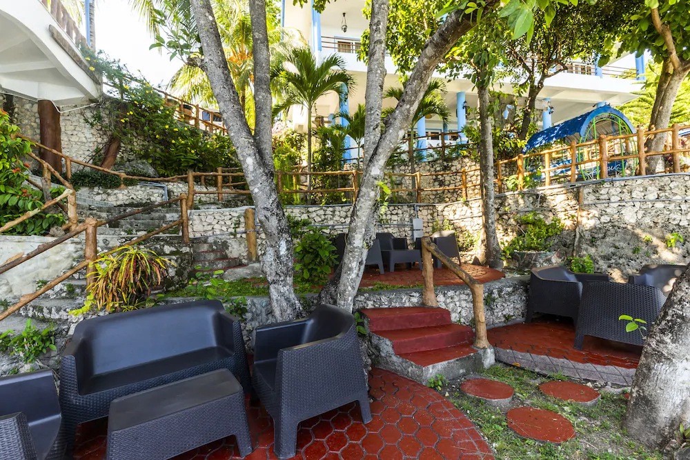 Dakong Bato Beach And Leisure Resort by OYO Rooms