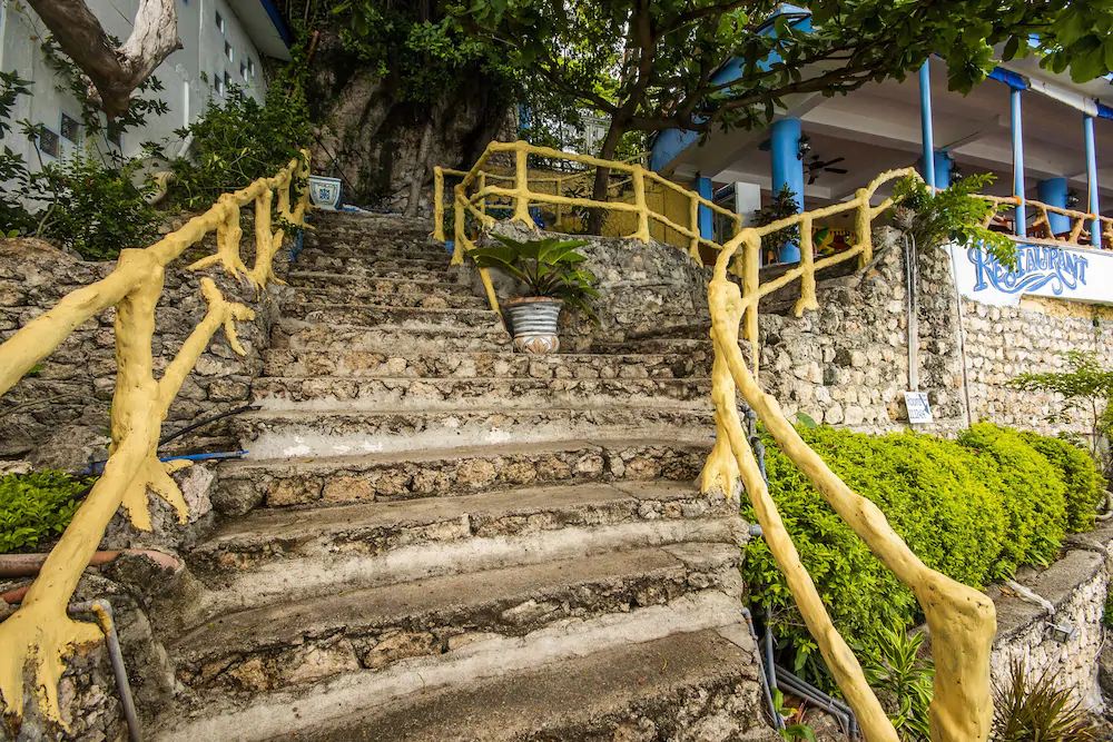 Dakong Bato Beach And Leisure Resort by OYO Rooms