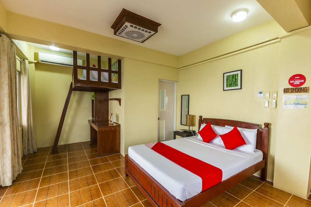 Dakong Bato Beach And Leisure Resort by OYO Rooms