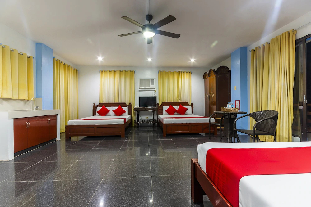 Dakong Bato Beach And Leisure Resort by OYO Rooms