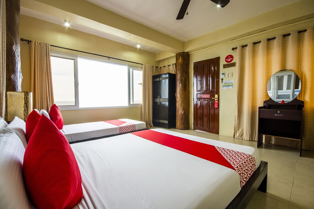 Dakong Bato Beach And Leisure Resort by OYO Rooms