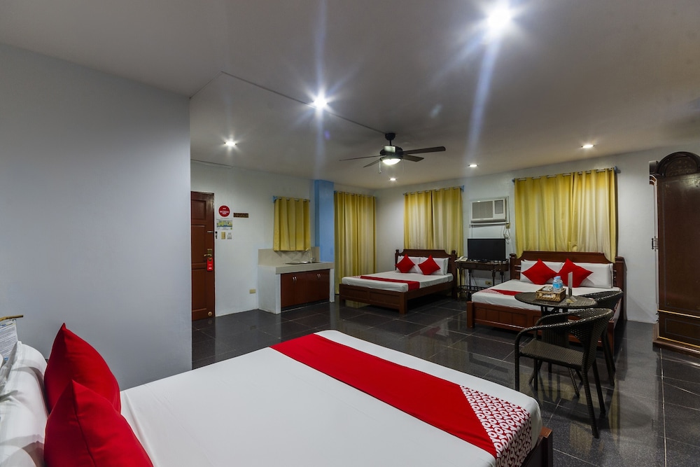 Dakong Bato Beach And Leisure Resort by OYO Rooms