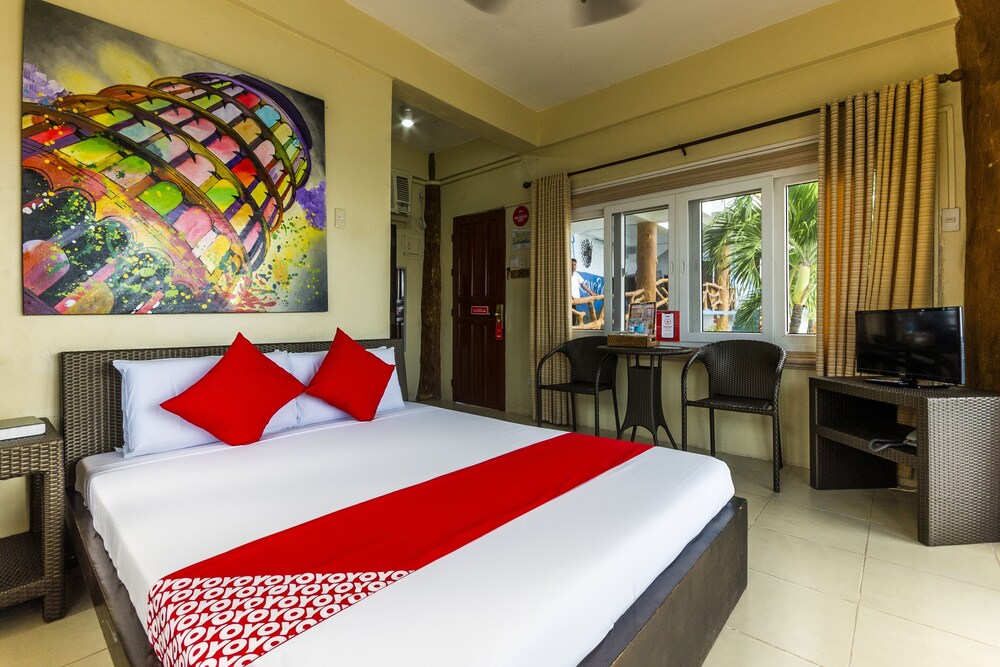 Dakong Bato Beach And Leisure Resort by OYO Rooms