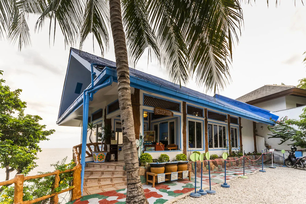 Dakong Bato Beach And Leisure Resort by OYO Rooms