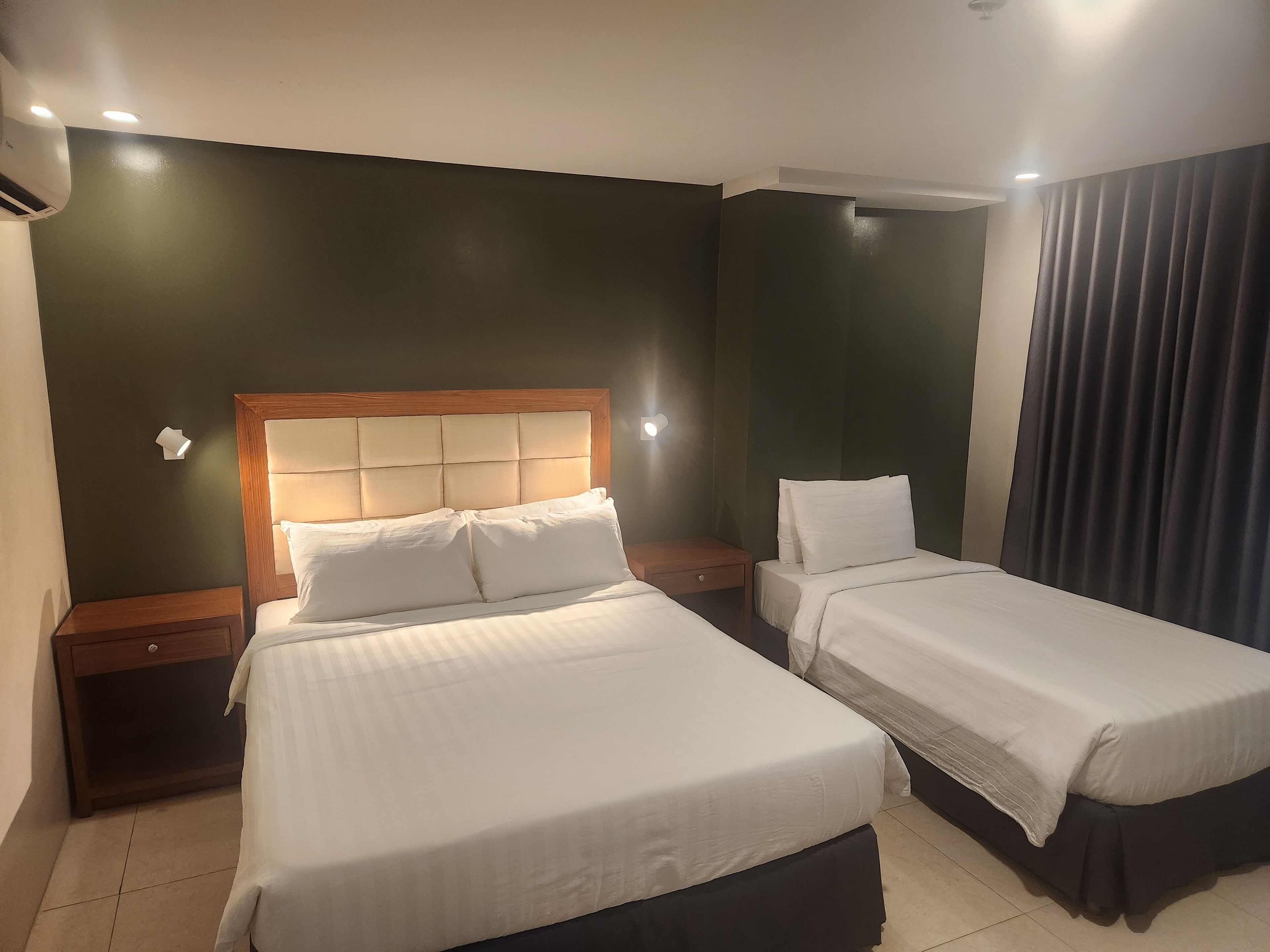 Hotel Herencia 625