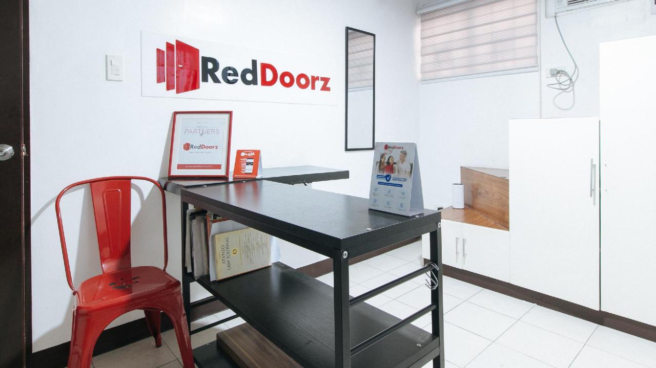 Reddoorz @ V-cloud Hills Near De La Salle