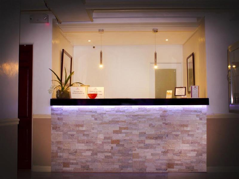 Spring Plaza Hotel