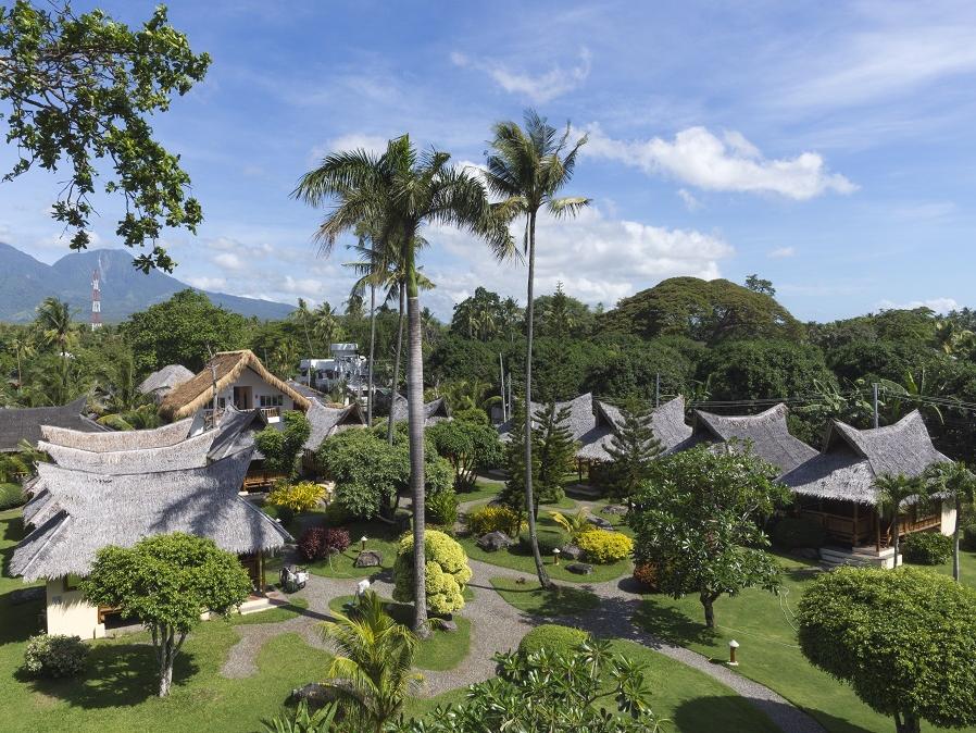 Pura Vida Beach & Dive Resort