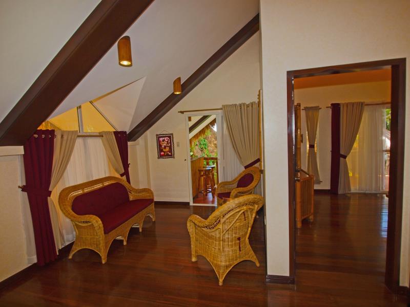 Pura Vida Beach & Dive Resort