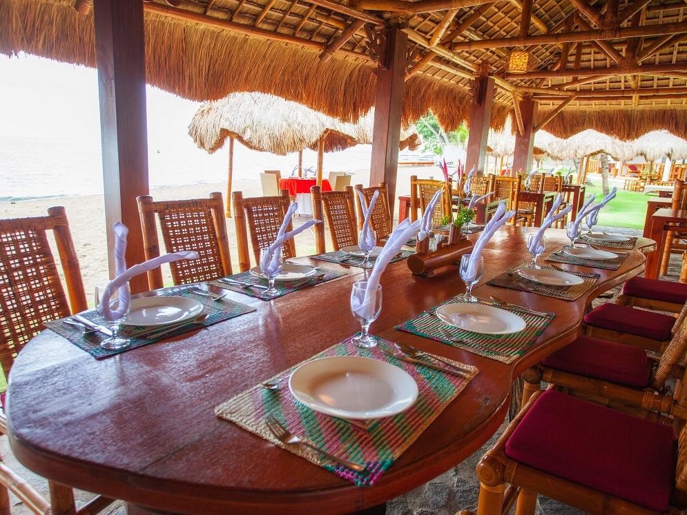 Pura Vida Beach & Dive Resort