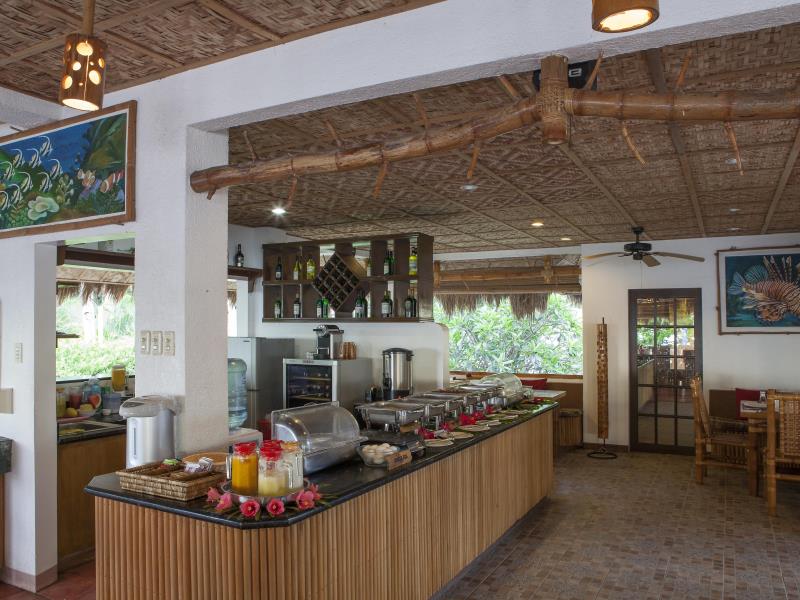 Pura Vida Beach & Dive Resort