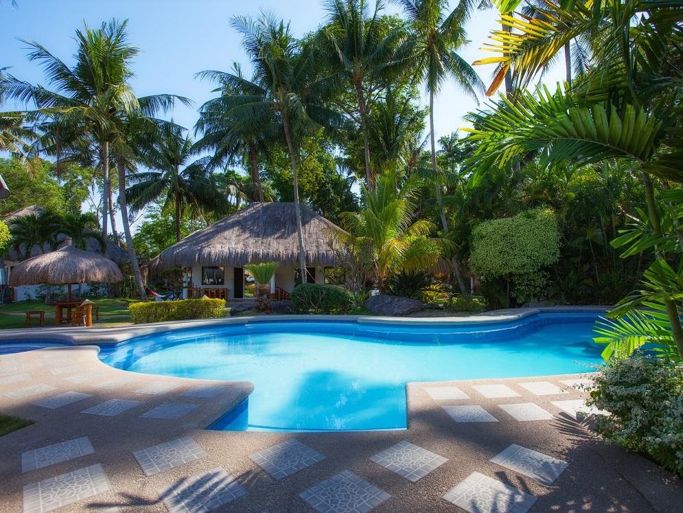 Pura Vida Beach & Dive Resort