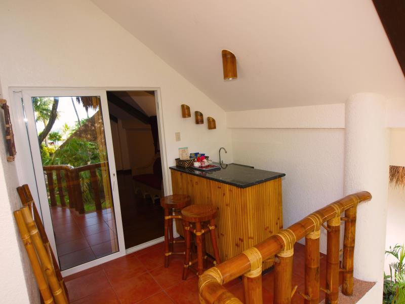 Pura Vida Beach & Dive Resort