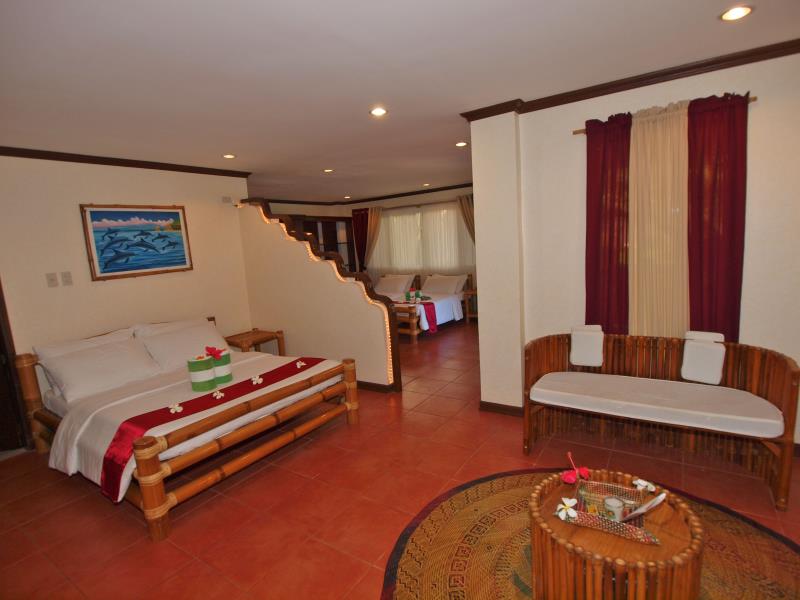 Pura Vida Beach & Dive Resort