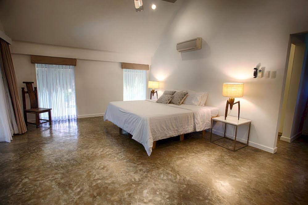 Salaya Beach Houses