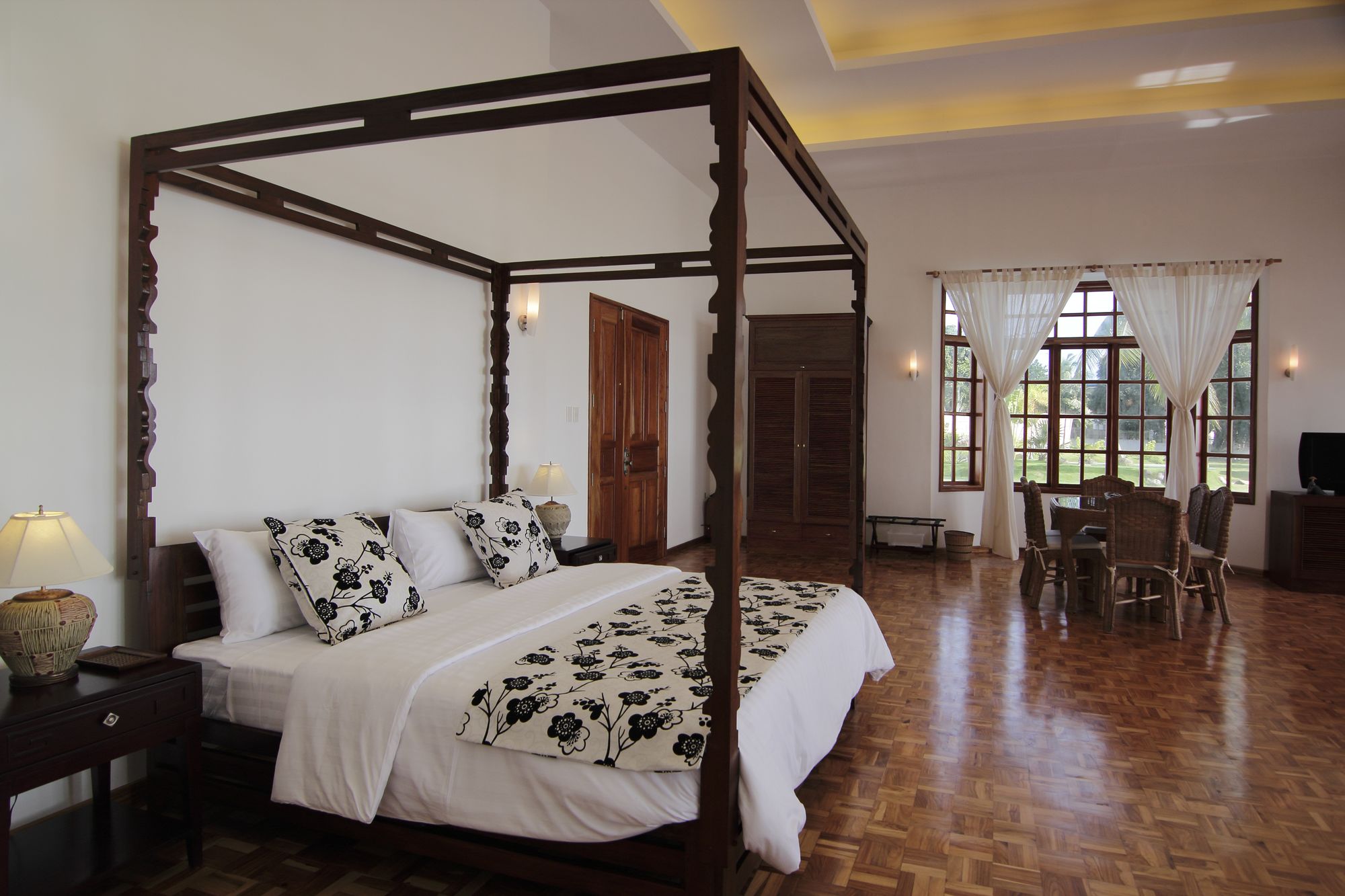 Sea Dream Resorts