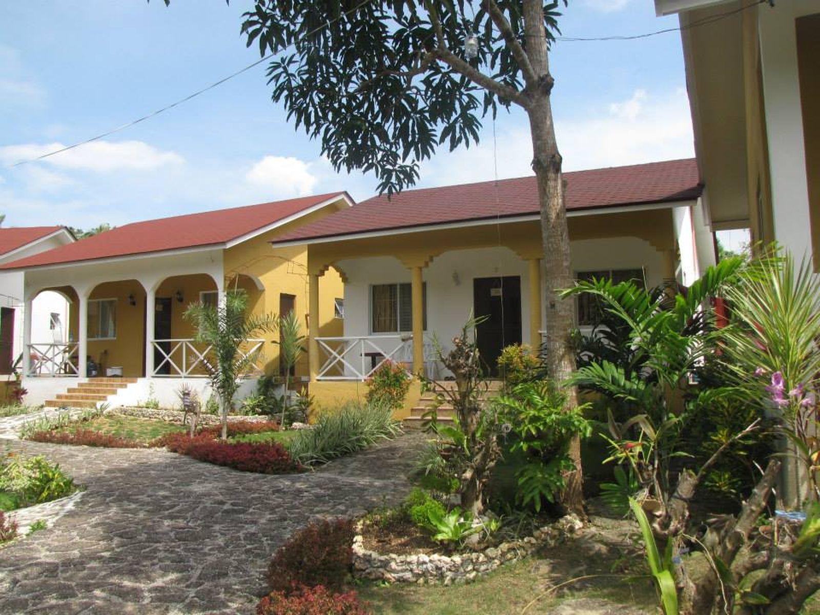Celvis Vacation Cottages