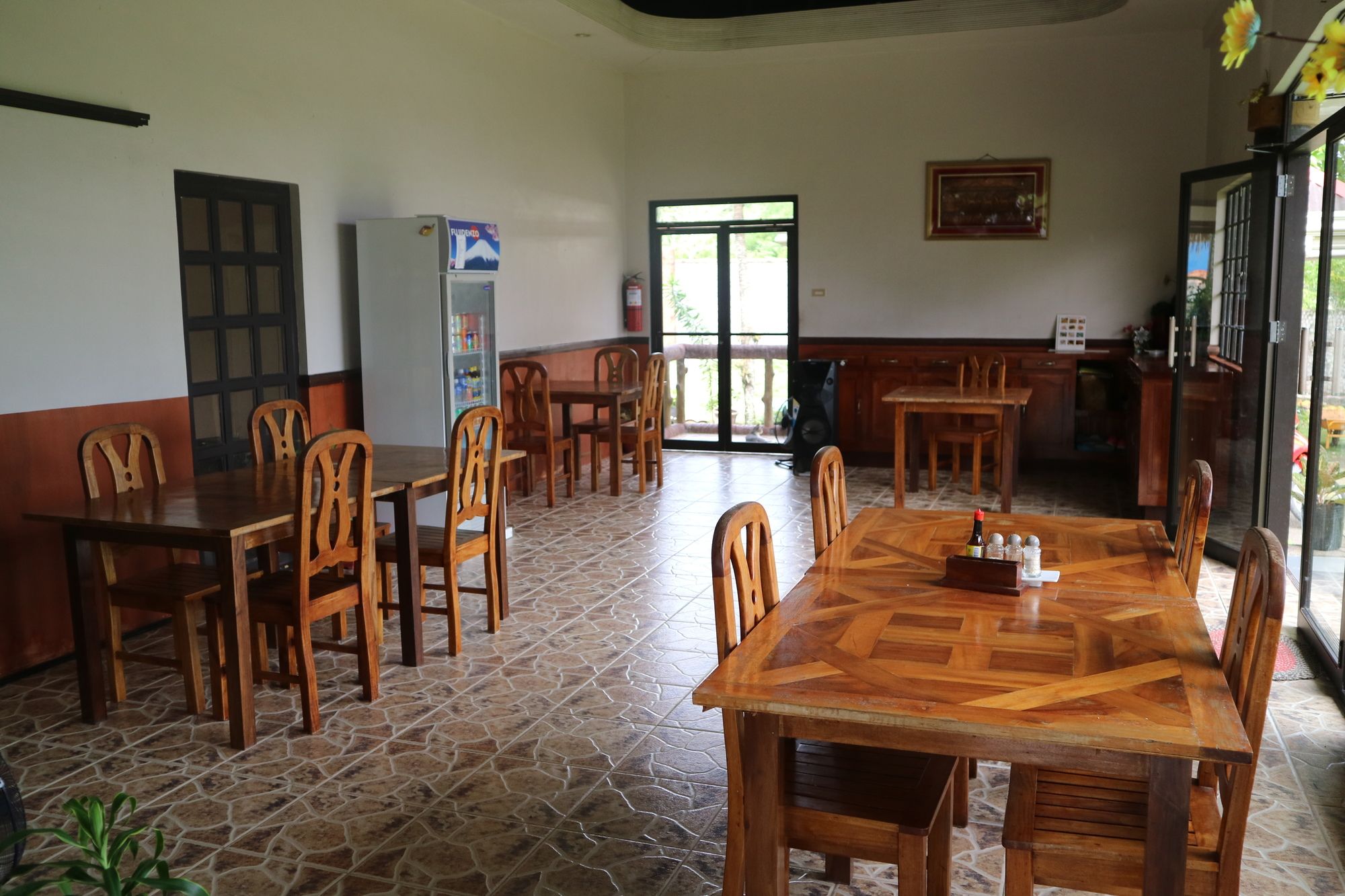 Hidden Coral Diver's Club And Resort