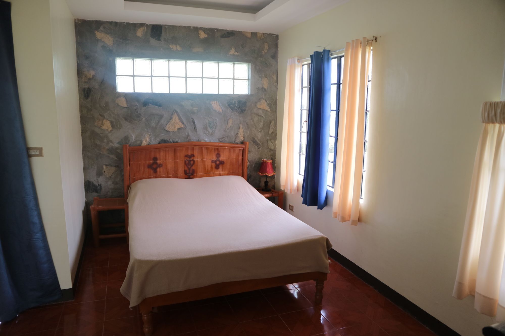 Hidden Coral Diver's Club And Resort