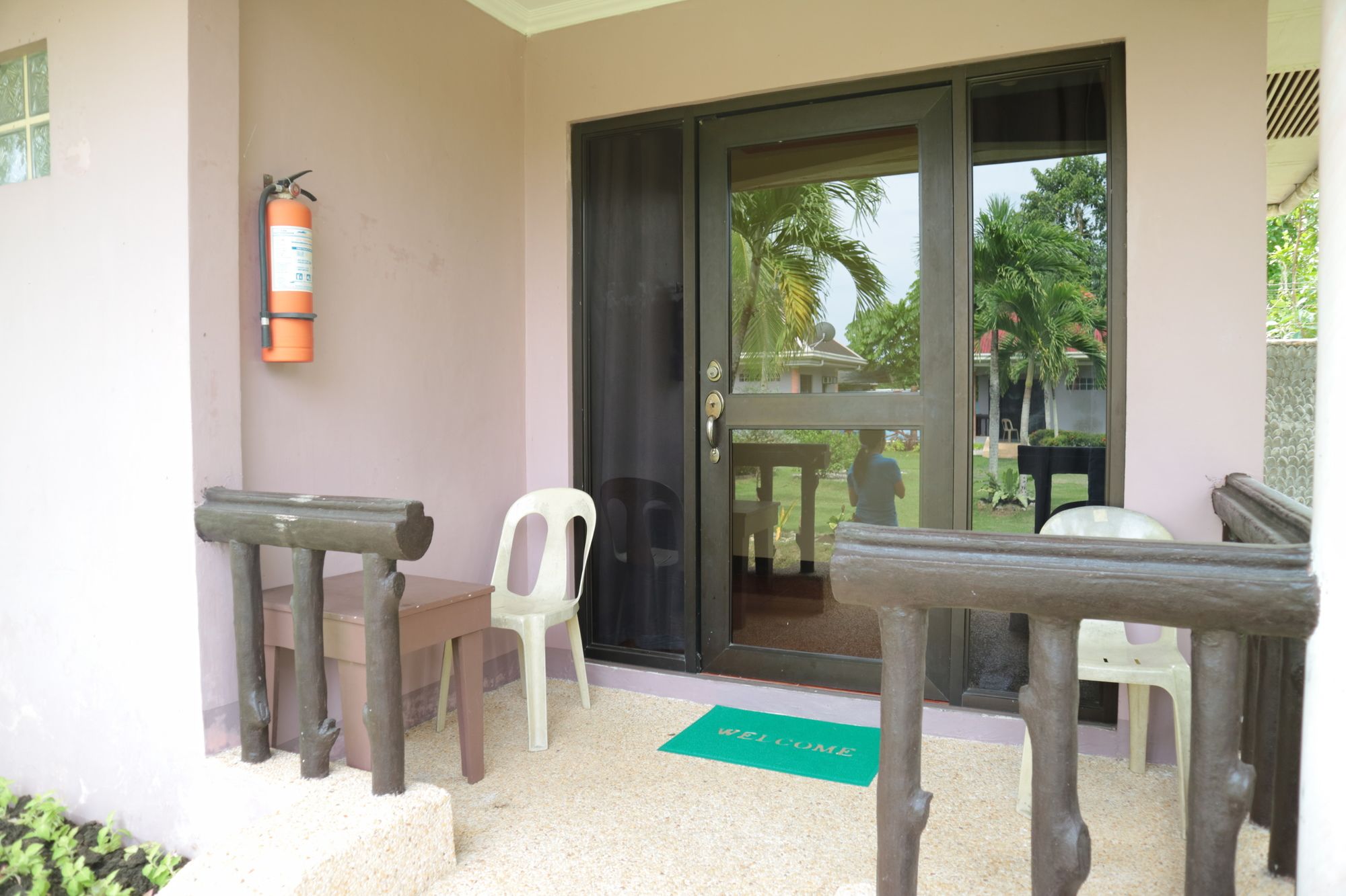 Hidden Coral Diver's Club And Resort