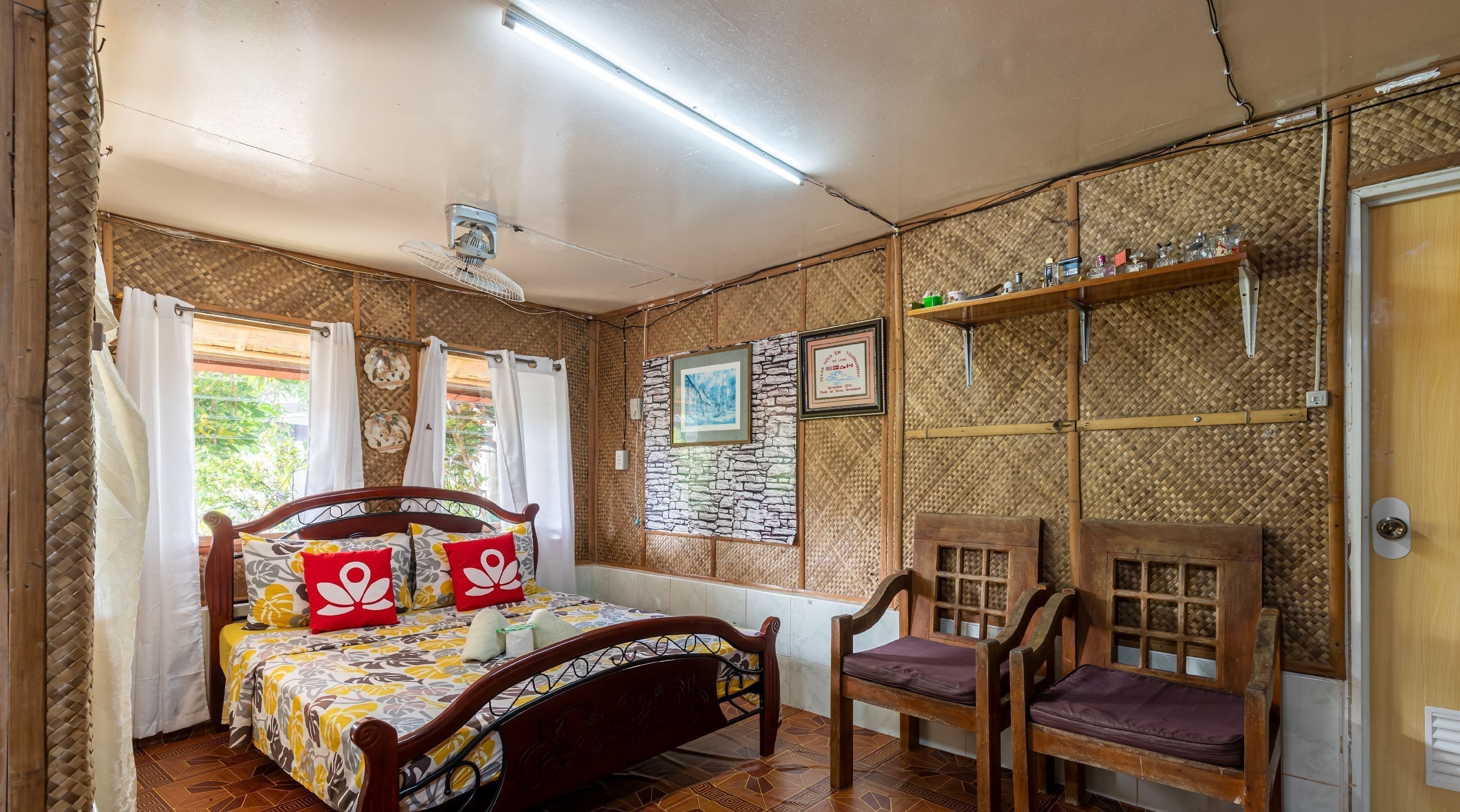 Icebear Bar and Tourist Inn by ZEN Rooms