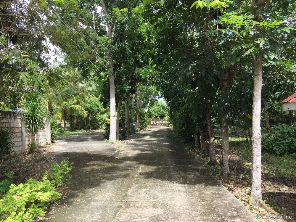 Parkside Olmans View Resort