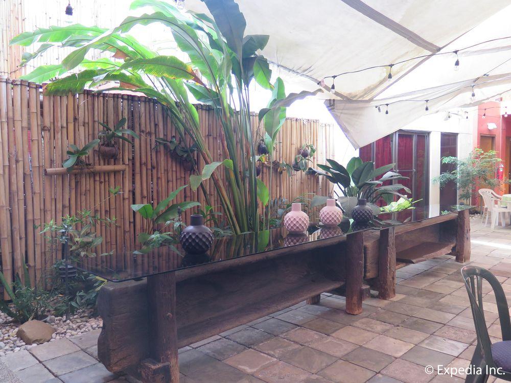 Anisabel Suites