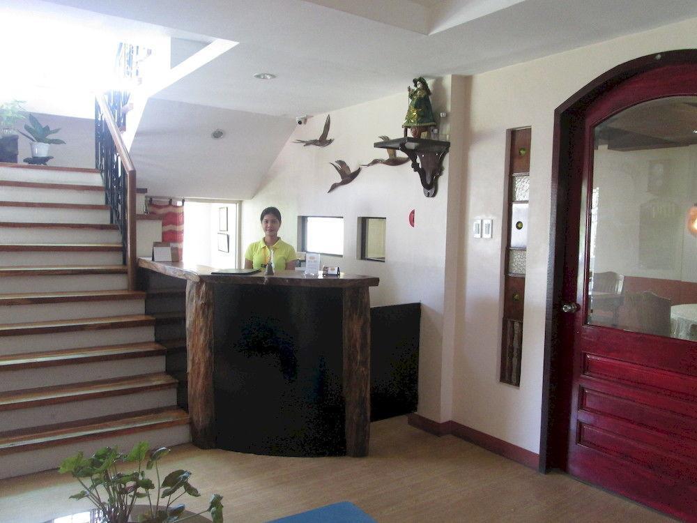 Bahay ni Tuding Inn & Resto