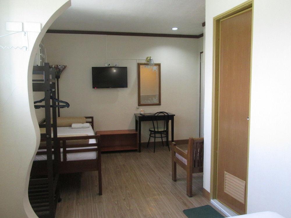 Bahay ni Tuding Inn & Resto