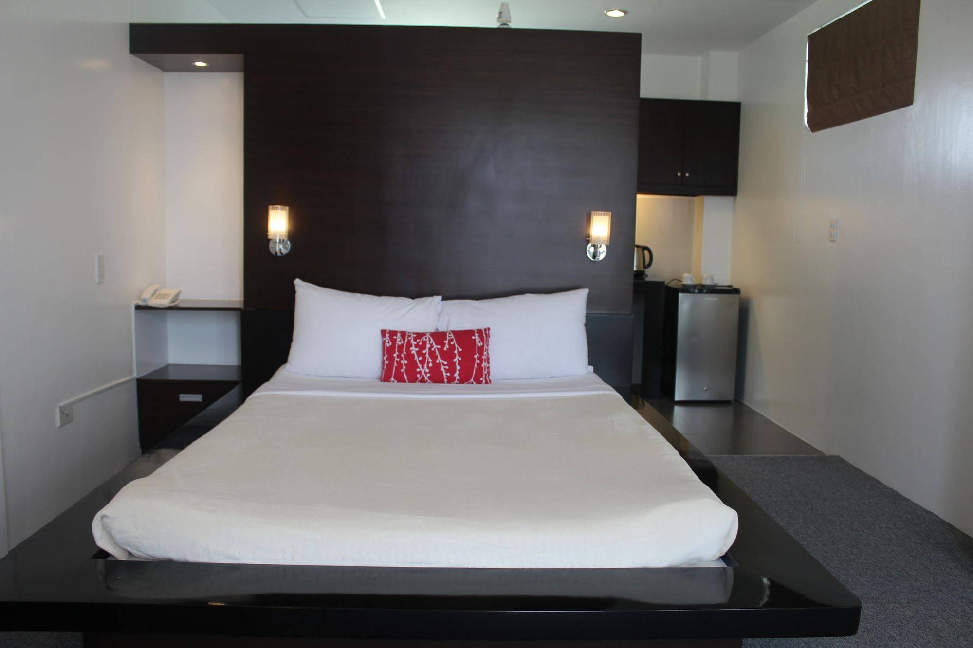 Be-ing Suites
