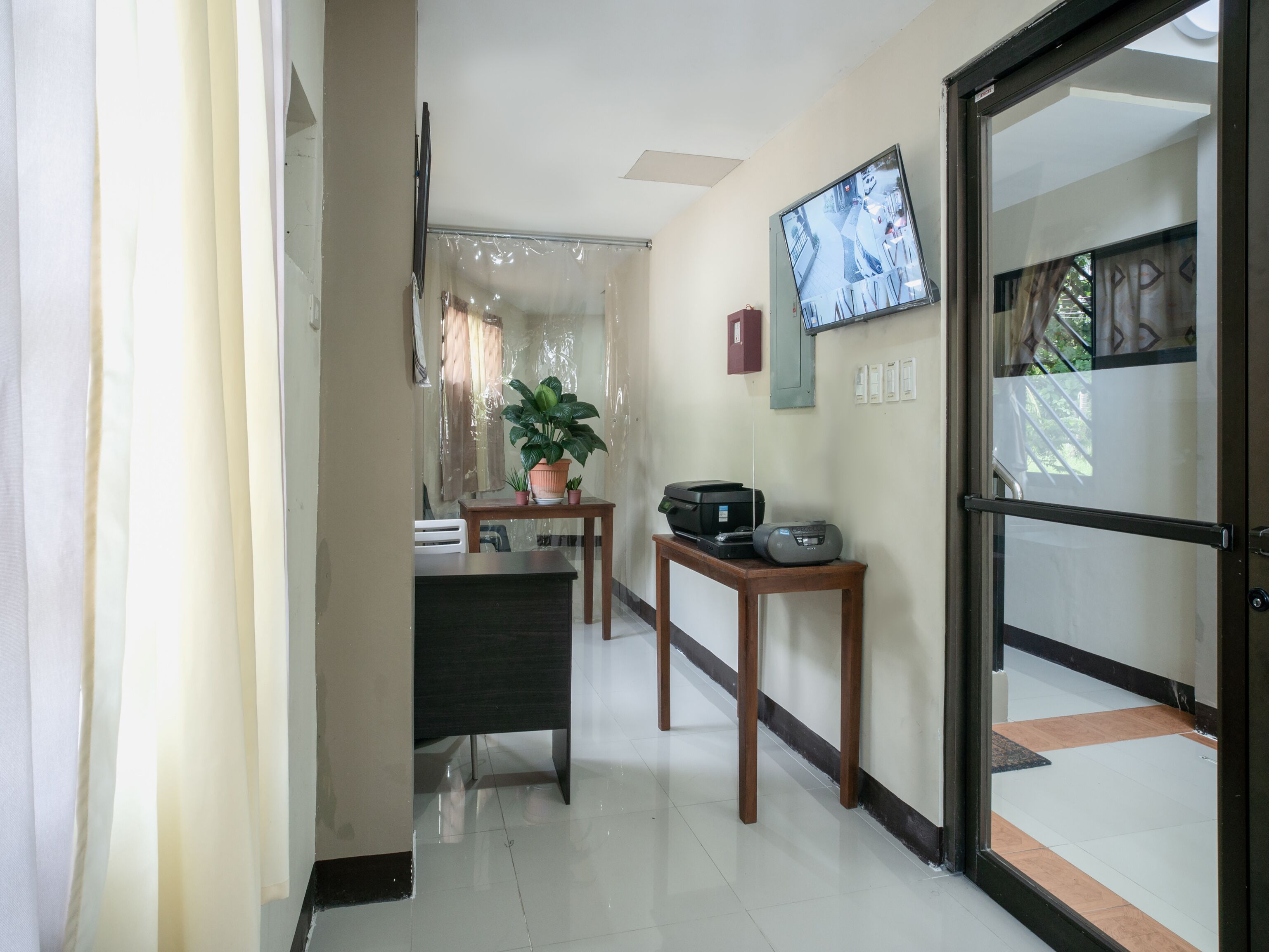 Chateau Cinco Dormitel by OYO Rooms