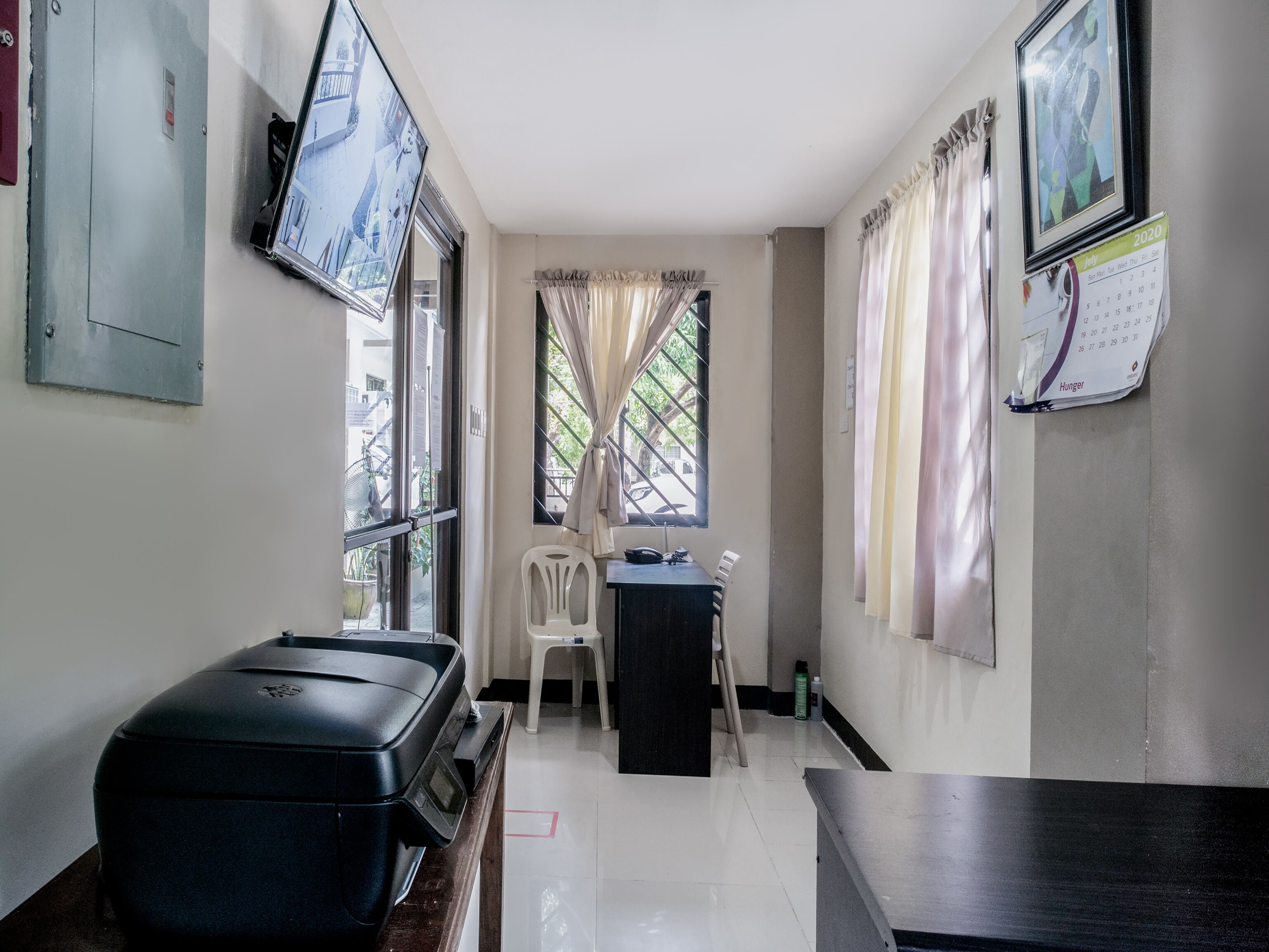 Chateau Cinco Dormitel by OYO Rooms