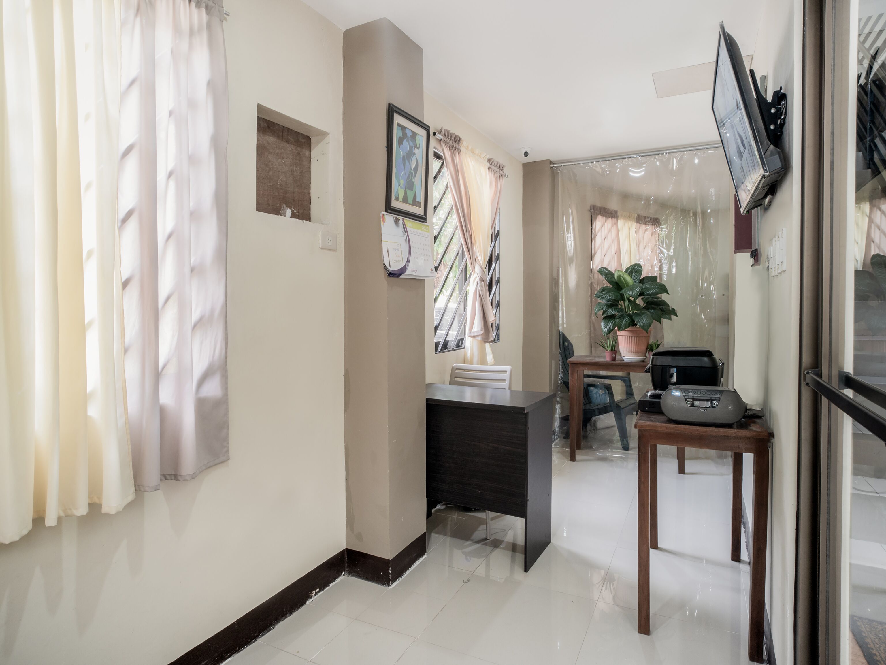 Chateau Cinco Dormitel by OYO Rooms