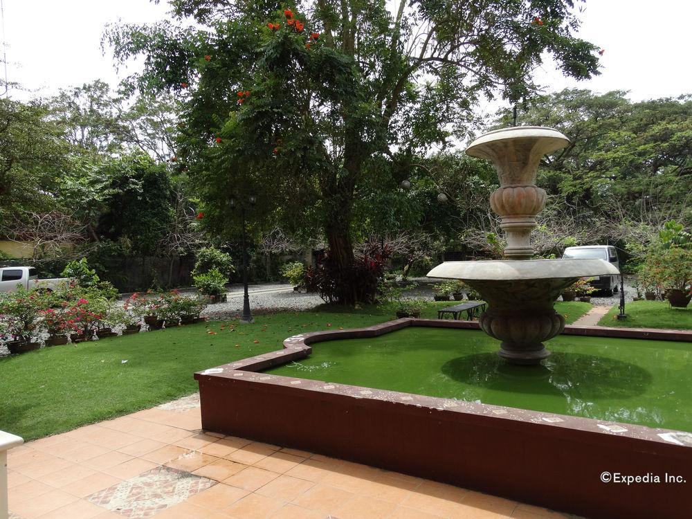Chateau del Mar Resort & Spa