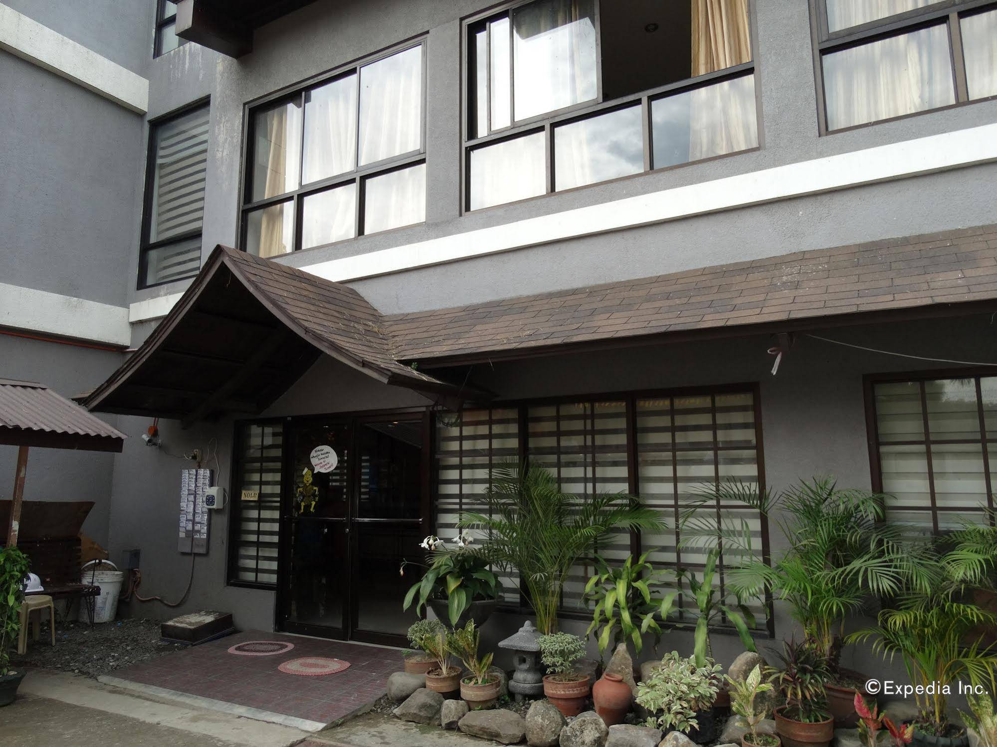 D’Japanese Tunnel Family Resort
