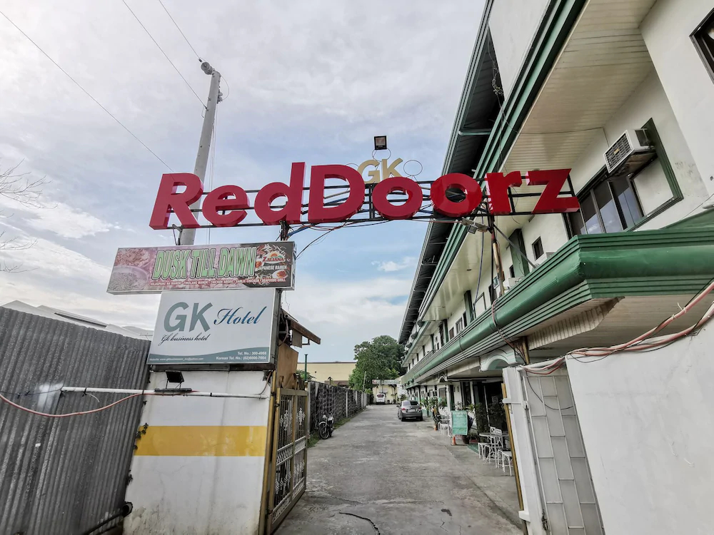 GK Business Hotel by RedDoorz