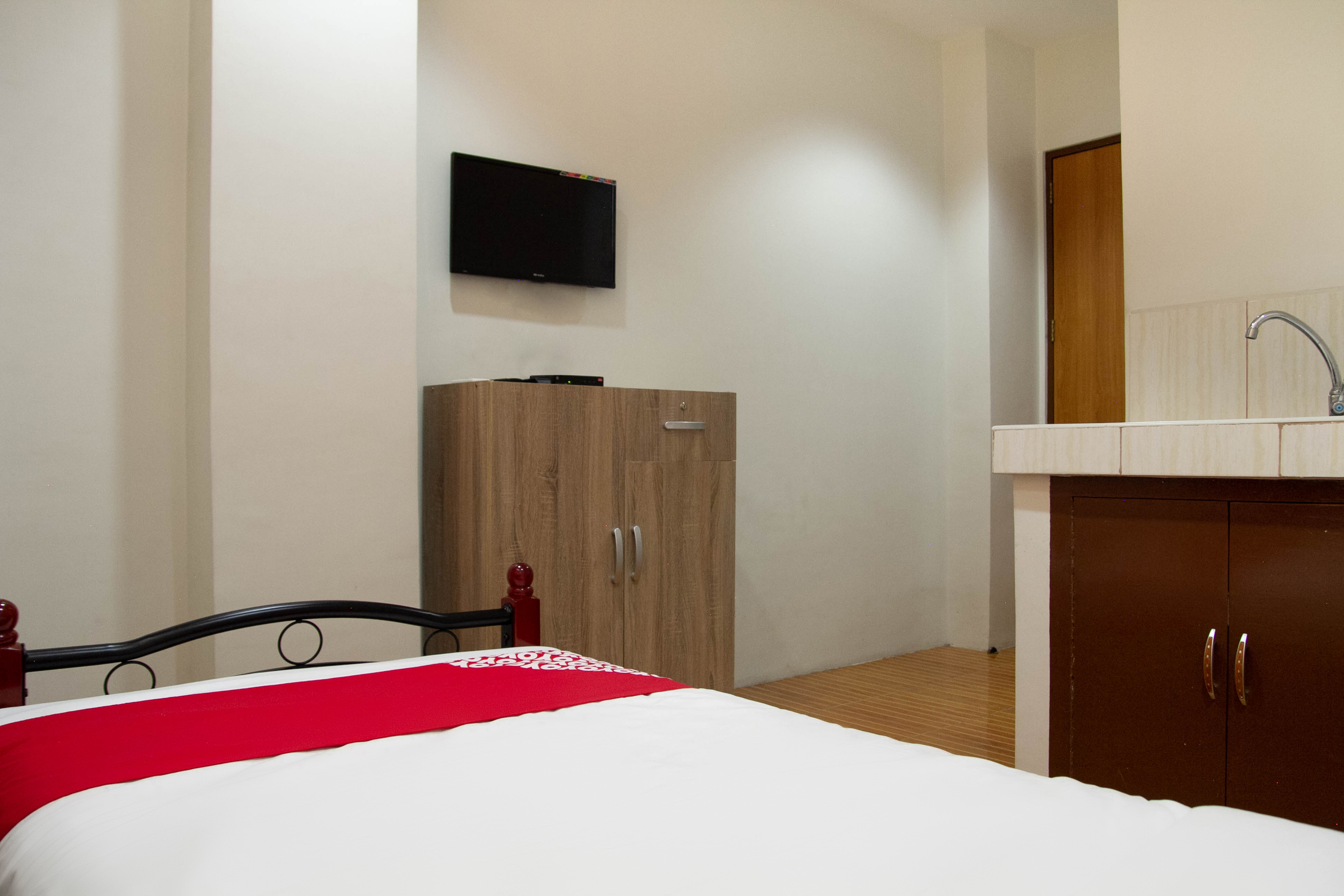Goldentown Hotel And Residences by OYO