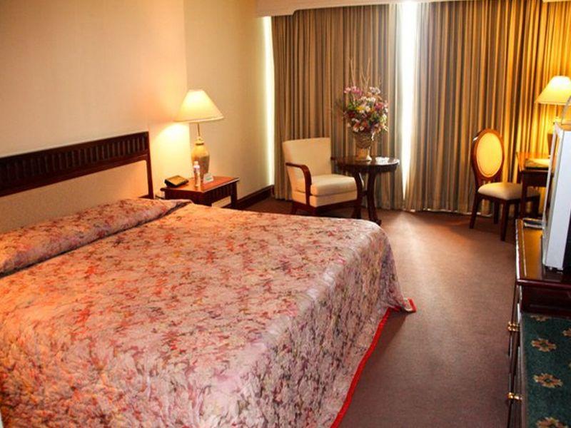 Grand Regal Hotel Davao