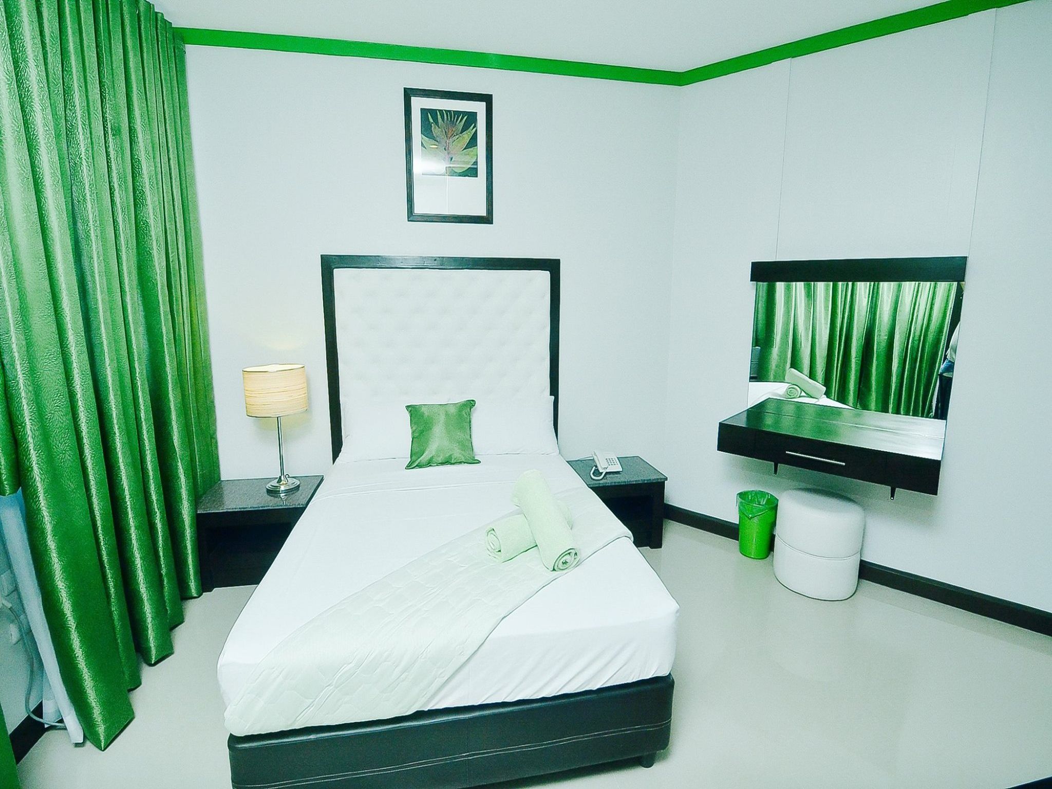Green Banana Business Hotel