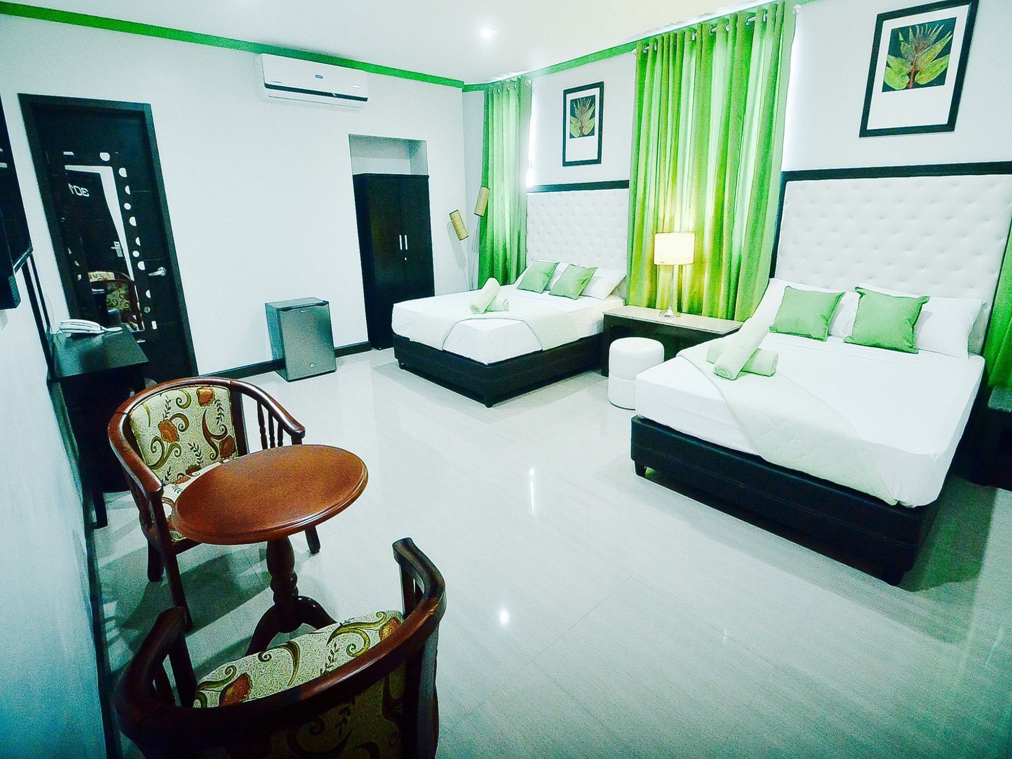 Green Banana Business Hotel