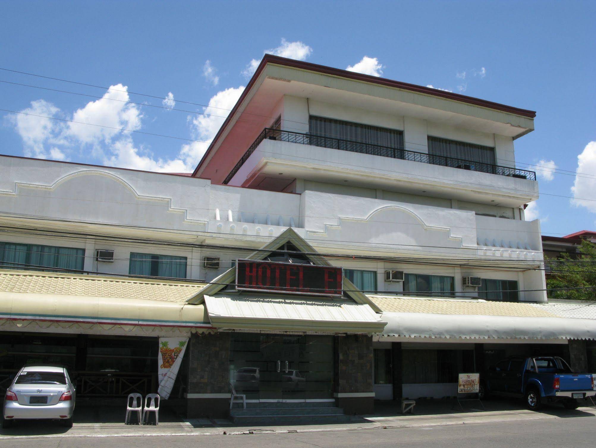 Hotel Elena