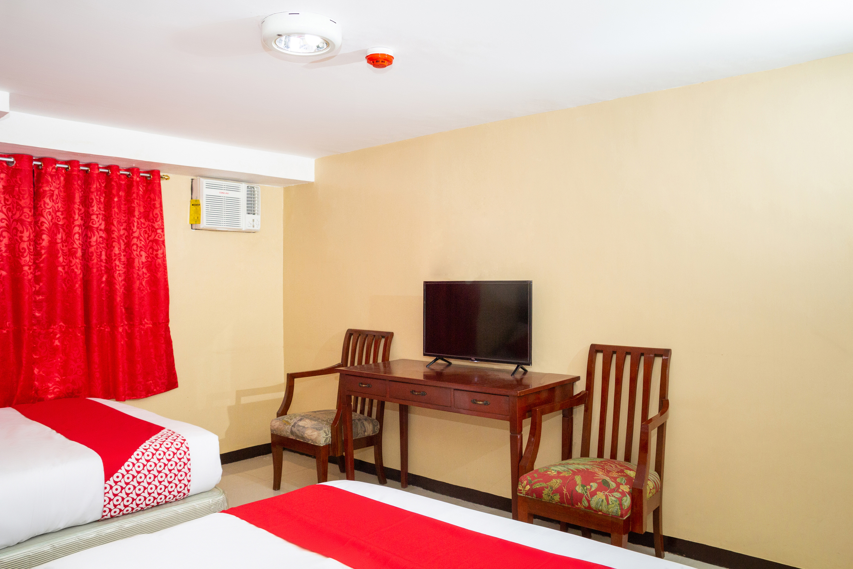 James Country Hotel 2 By OYO Rooms