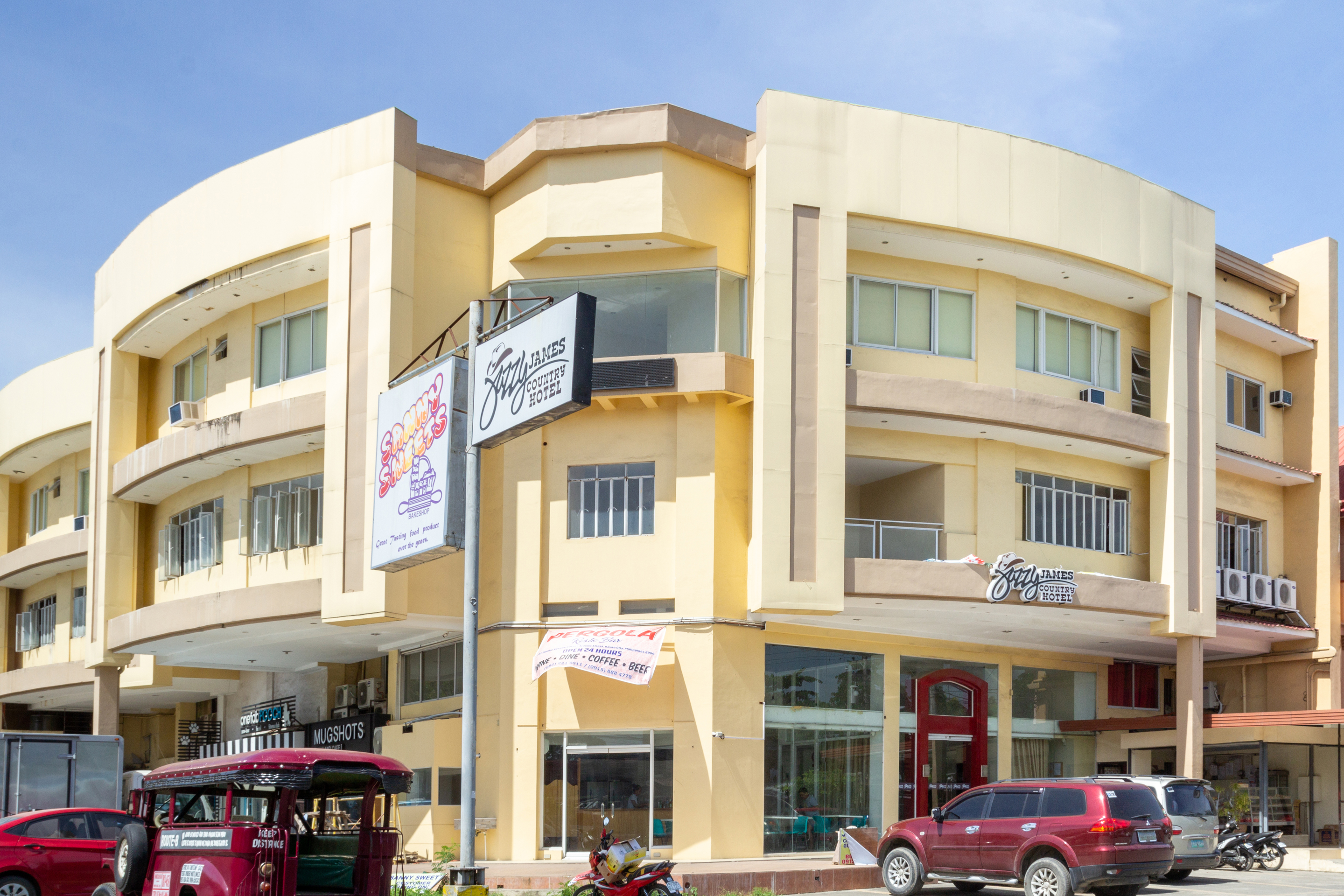 James Country Hotel 2 By OYO Rooms