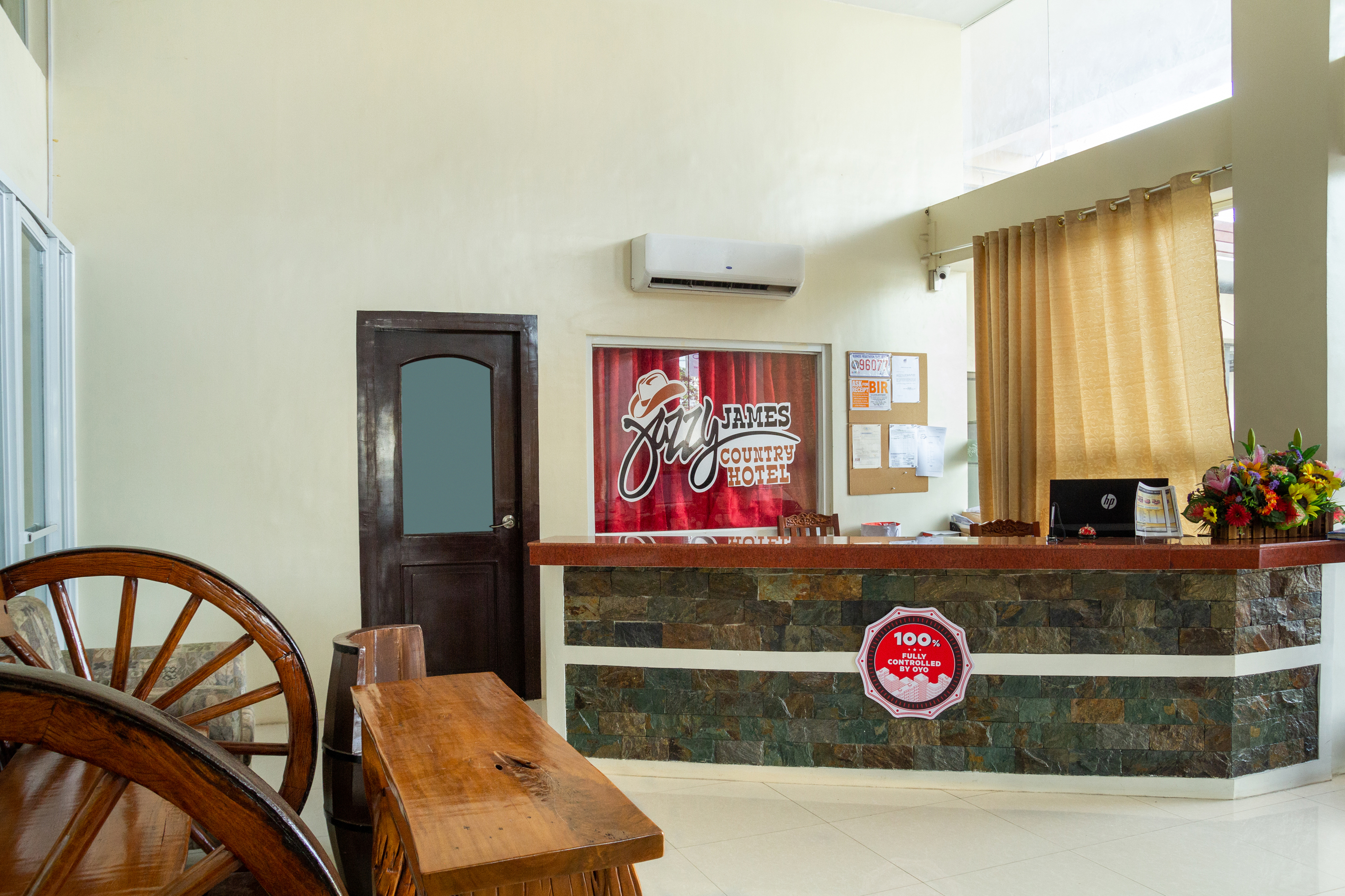 James Country Hotel 2 By OYO Rooms