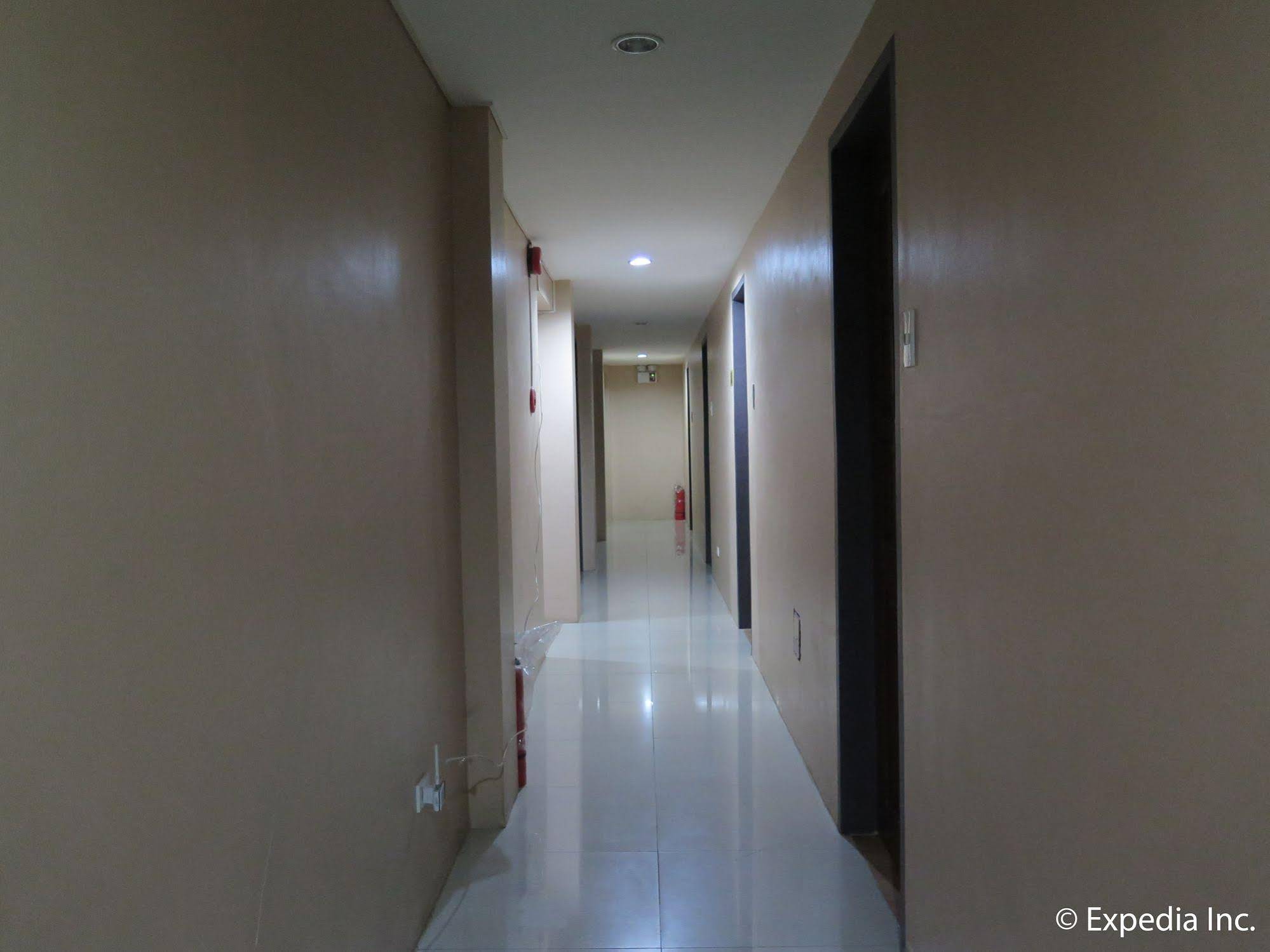 Luxor One Traveler Inn Davao