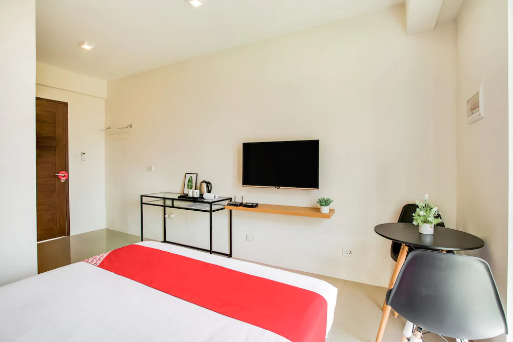 Maple Wave Davao by OYO Rooms