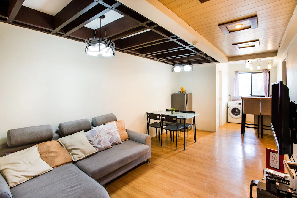 One Oasis by OYO Rooms