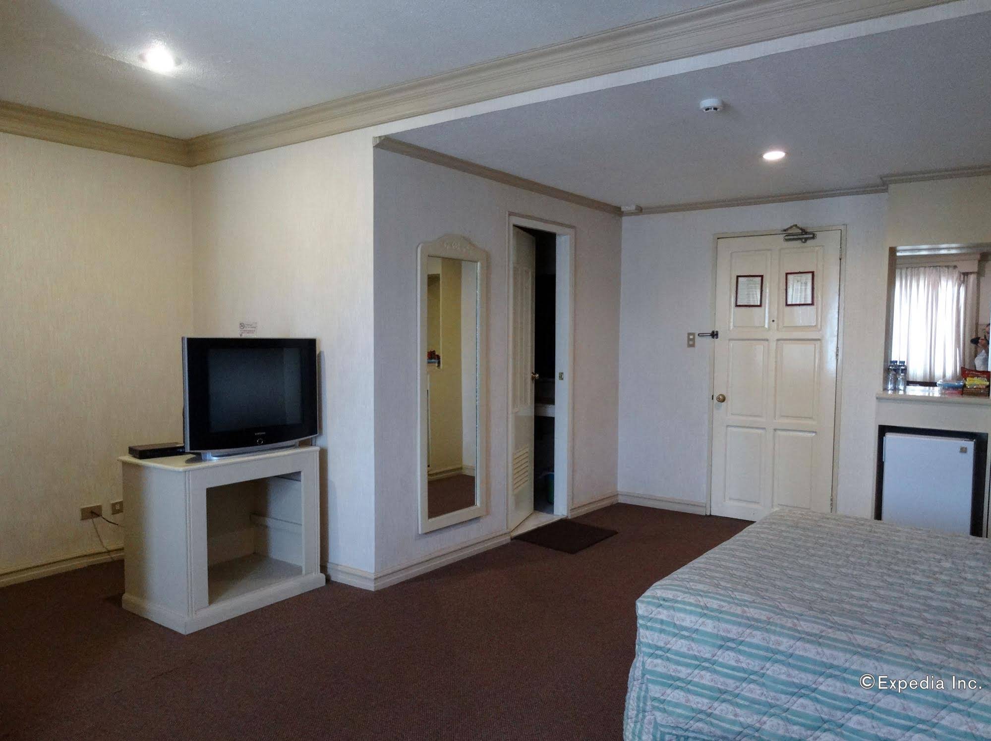 Orange Grove Hotel