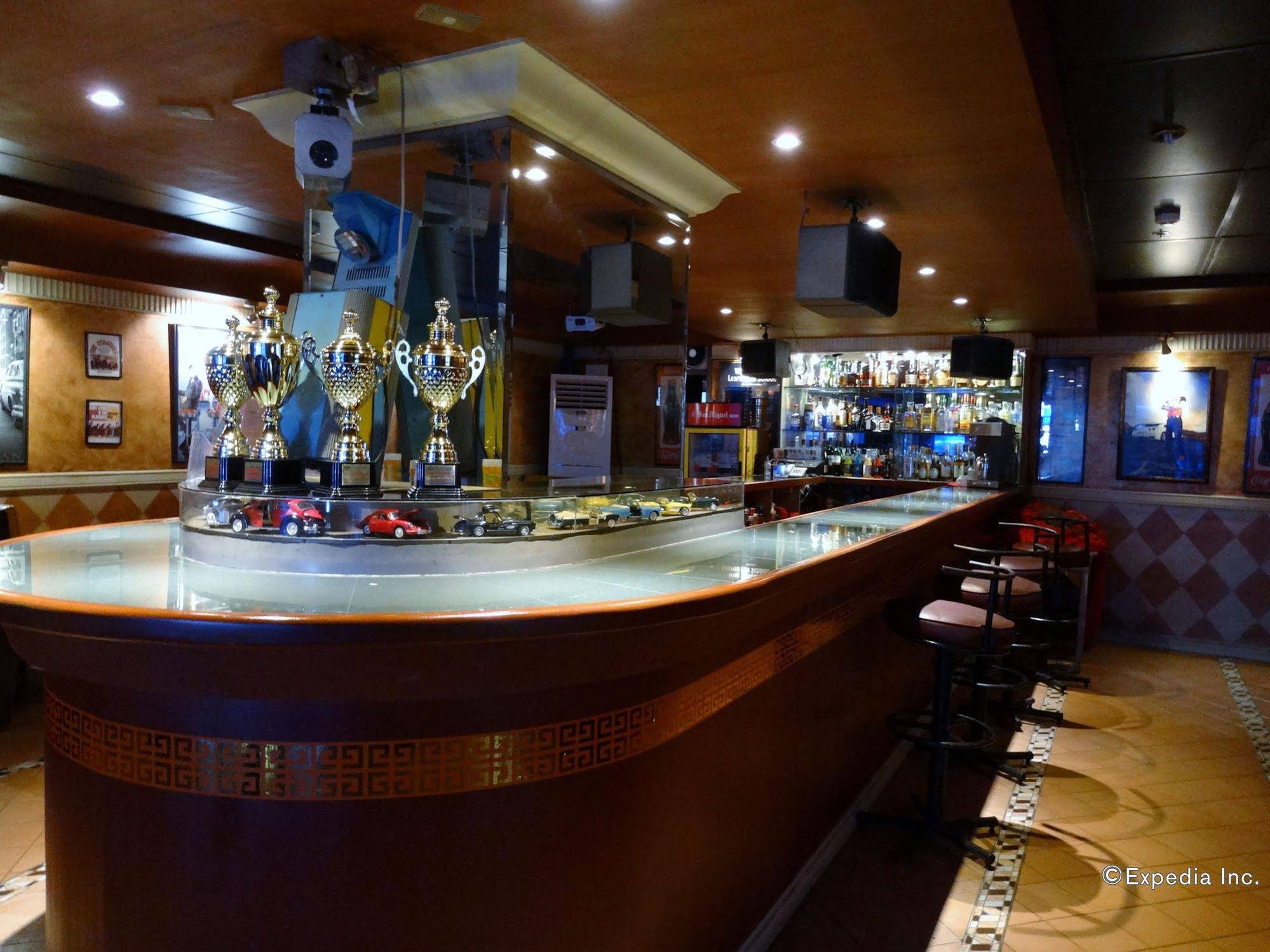 Orange Grove Hotel